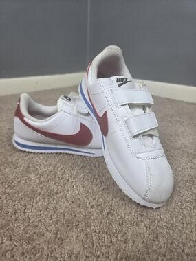 Nike Kids' White and Red Velcro Sneaker